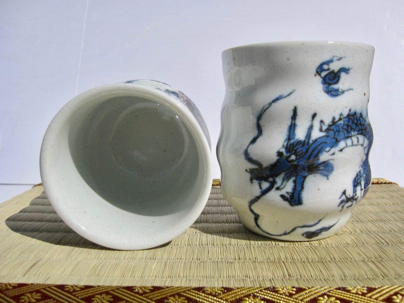 Mino Ware Japanese Sushi Yunomi Tea cups 9.47 Onces Authentic Dragon Red and Blue for Hot Green Tea Matcha Tea Bancha Set of 2 from Japan - Image 3